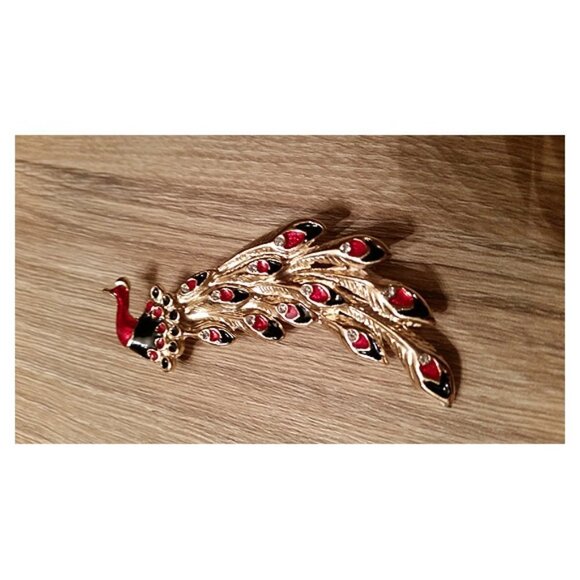 VINTAGE Statement Peacock Bird Brooch Pin Bejeweled Pop Of color Gold Red. - Picture 5 of 6